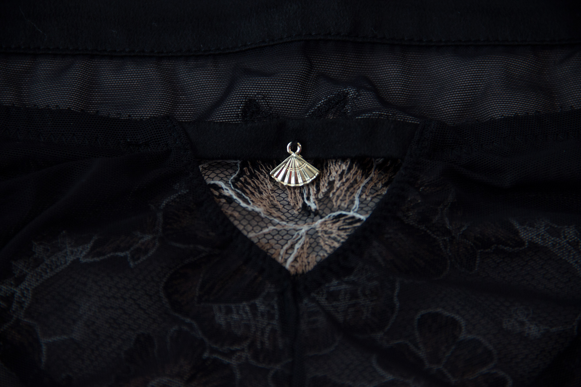 Обзор нижнего белья Club от Shell Belle Couture в журнале GB {Garterblog.ru}