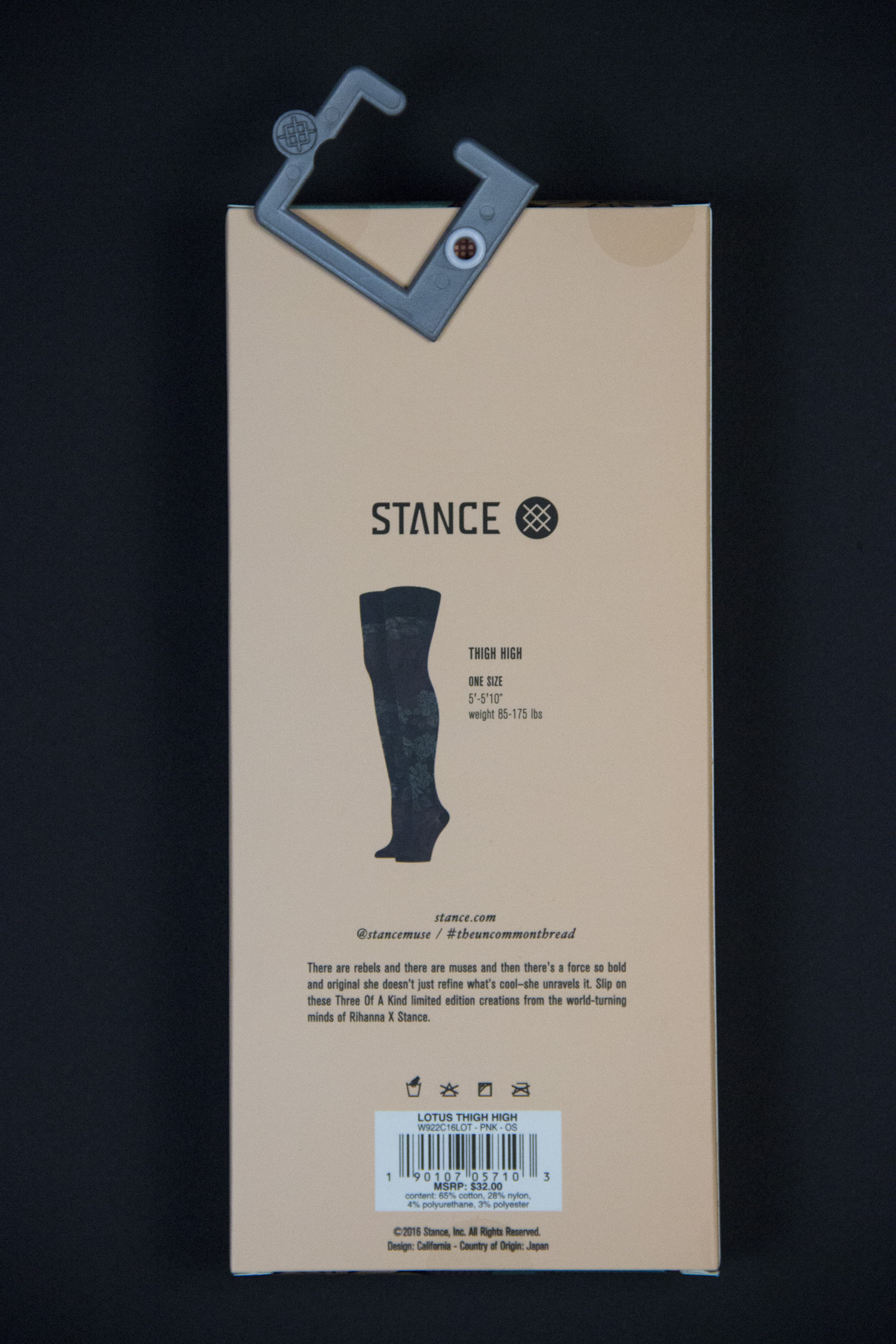 Обзор чулок и гольфин из коллаборации Stance x Rihanna. Упаковка