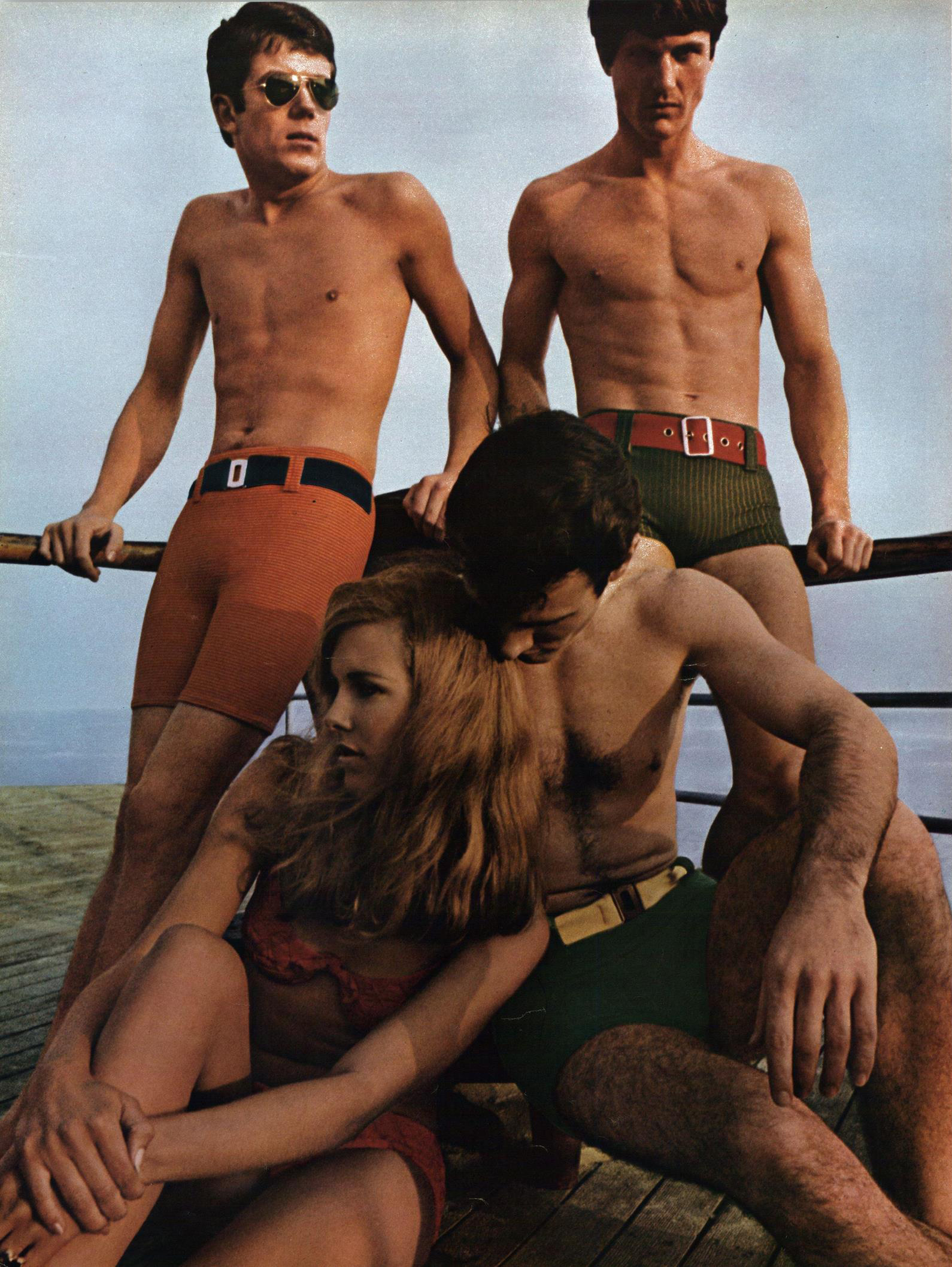 Архив журнала Esquire, июнь 1967. Мужские плавки и купальники в рубчик. Фотограф Terry Stevenson