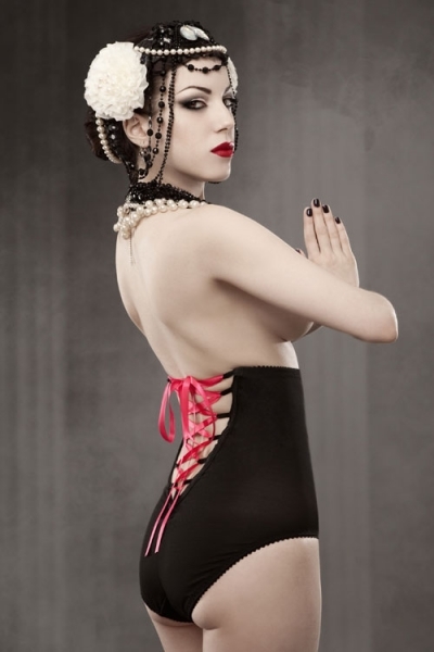 Kiss_me_deadly_vargas_lace-up_panty_girdle