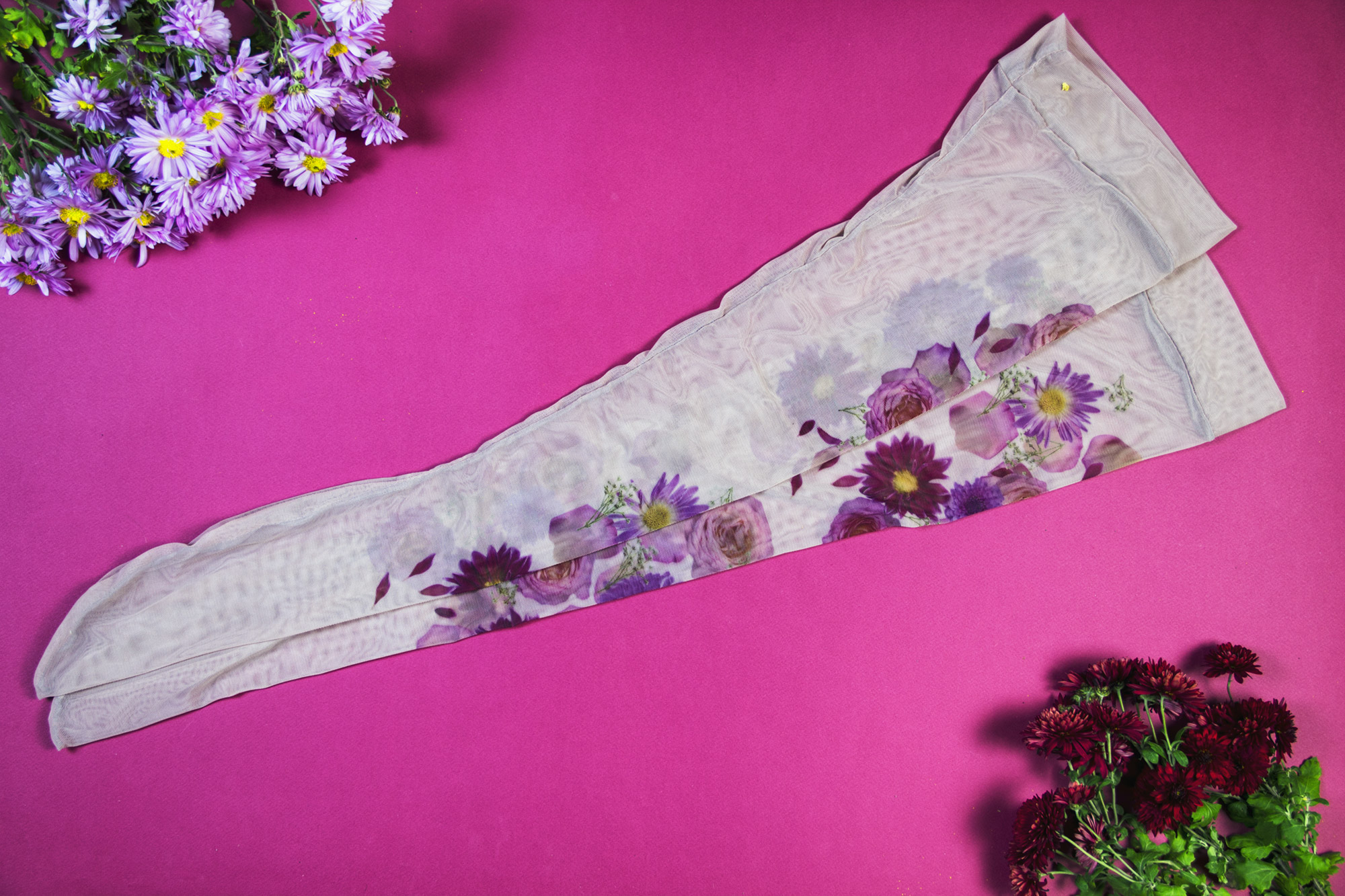 Обзор чулок под пояс Floral Mirage от Uye Surana